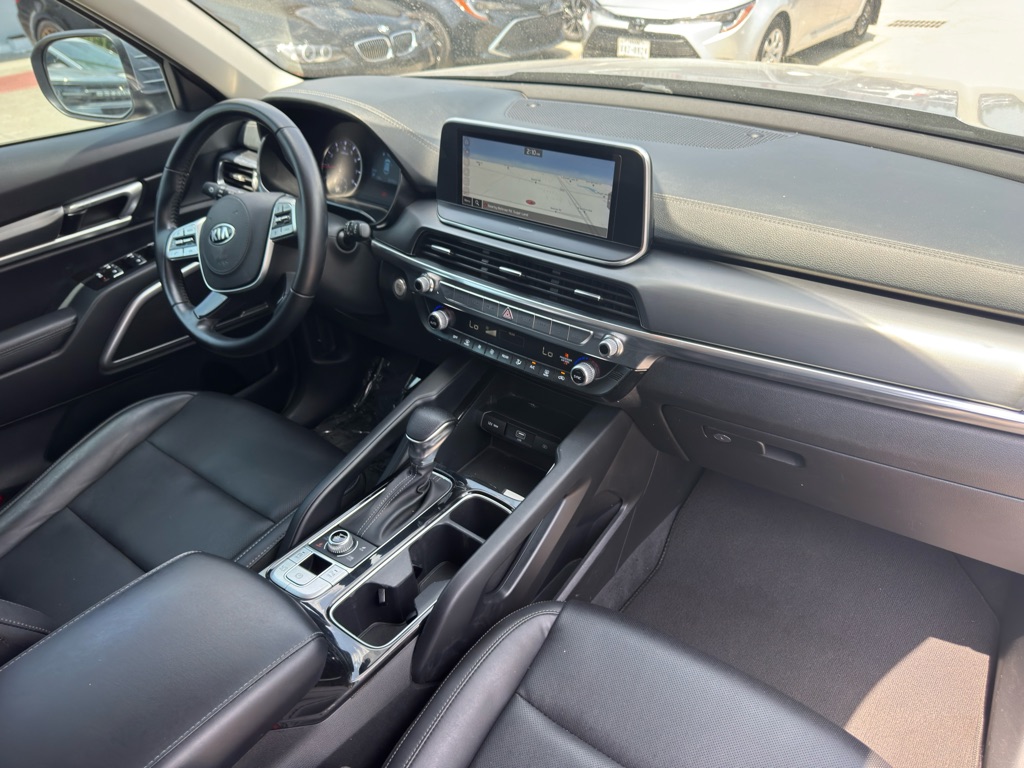 Photo 33 of this KIA TELLURIDE