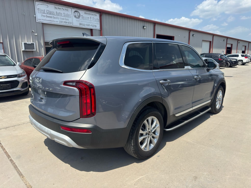 Photo 6 of this KIA TELLURIDE