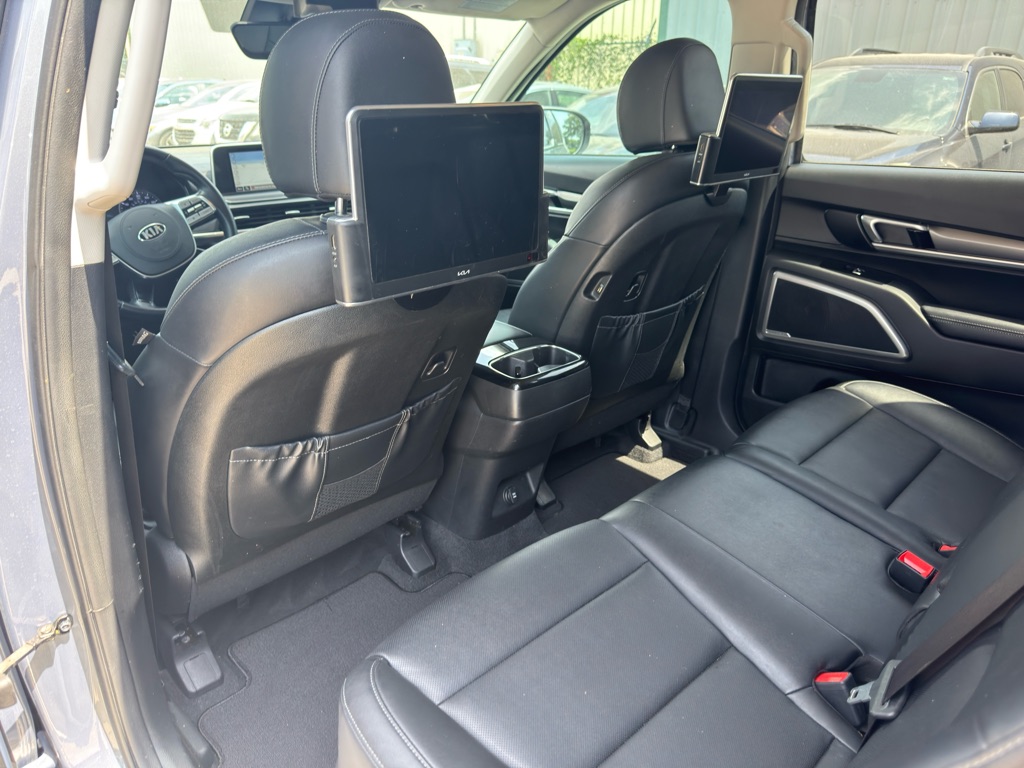 Photo 16 of this KIA TELLURIDE