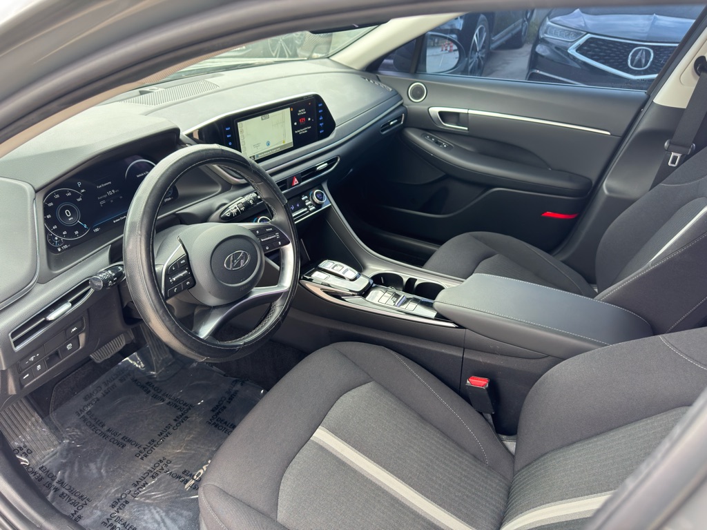 Photo 12 of this HYUNDAI SONATA