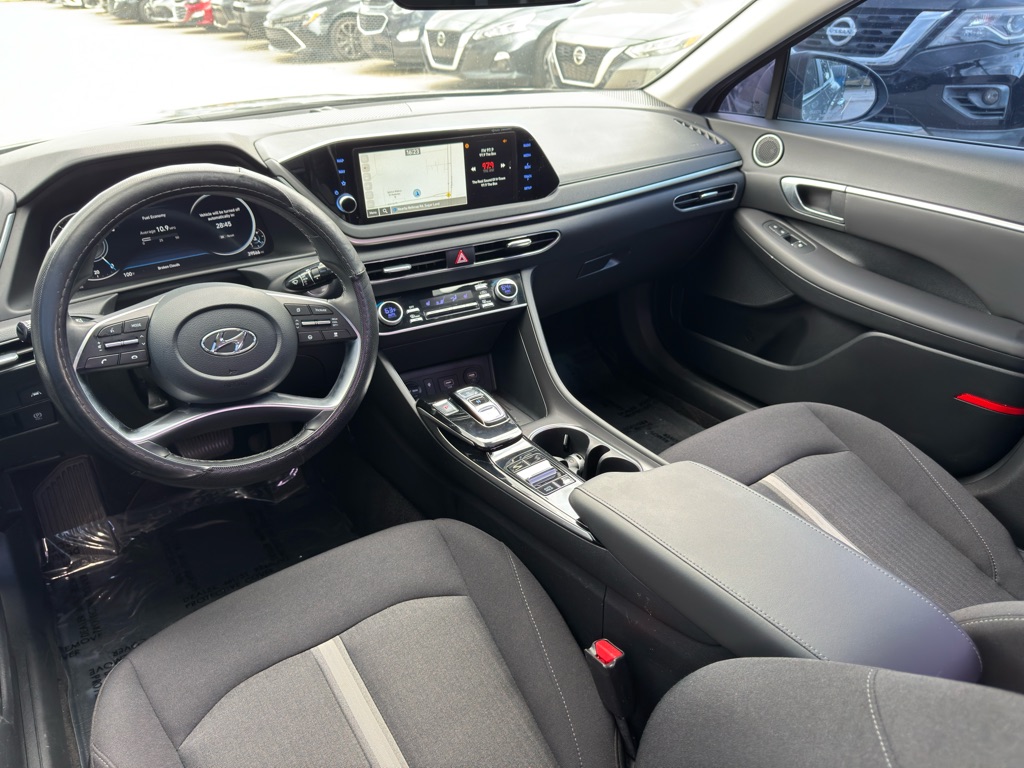 Photo 10 of this HYUNDAI SONATA