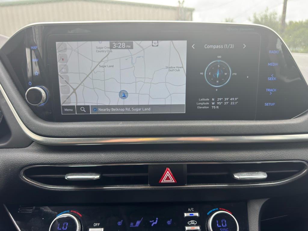 Photo 12 of this HYUNDAI SONATA