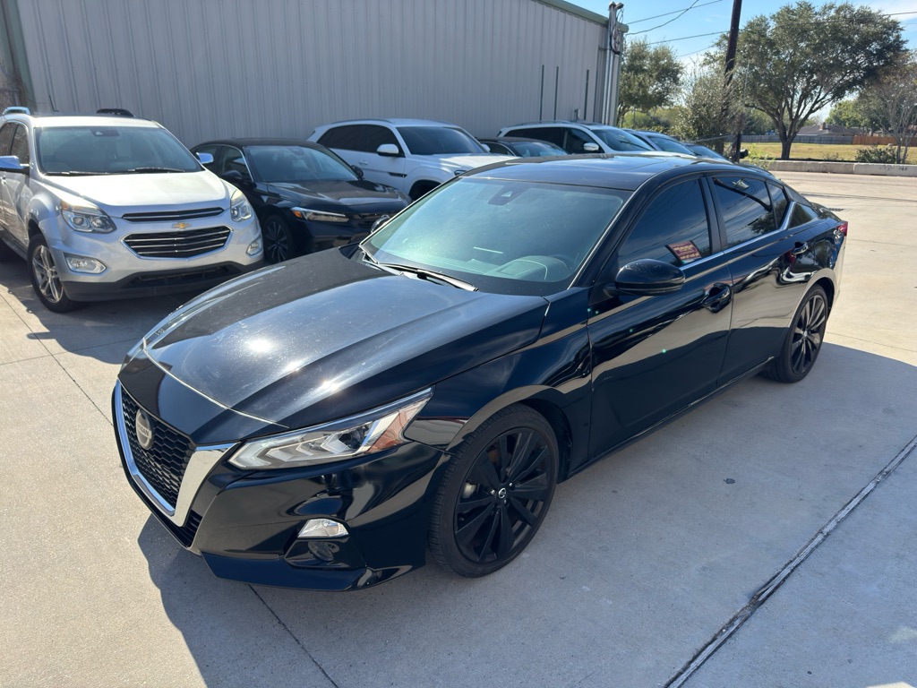 Photo 2 of this NISSAN ALTIMA