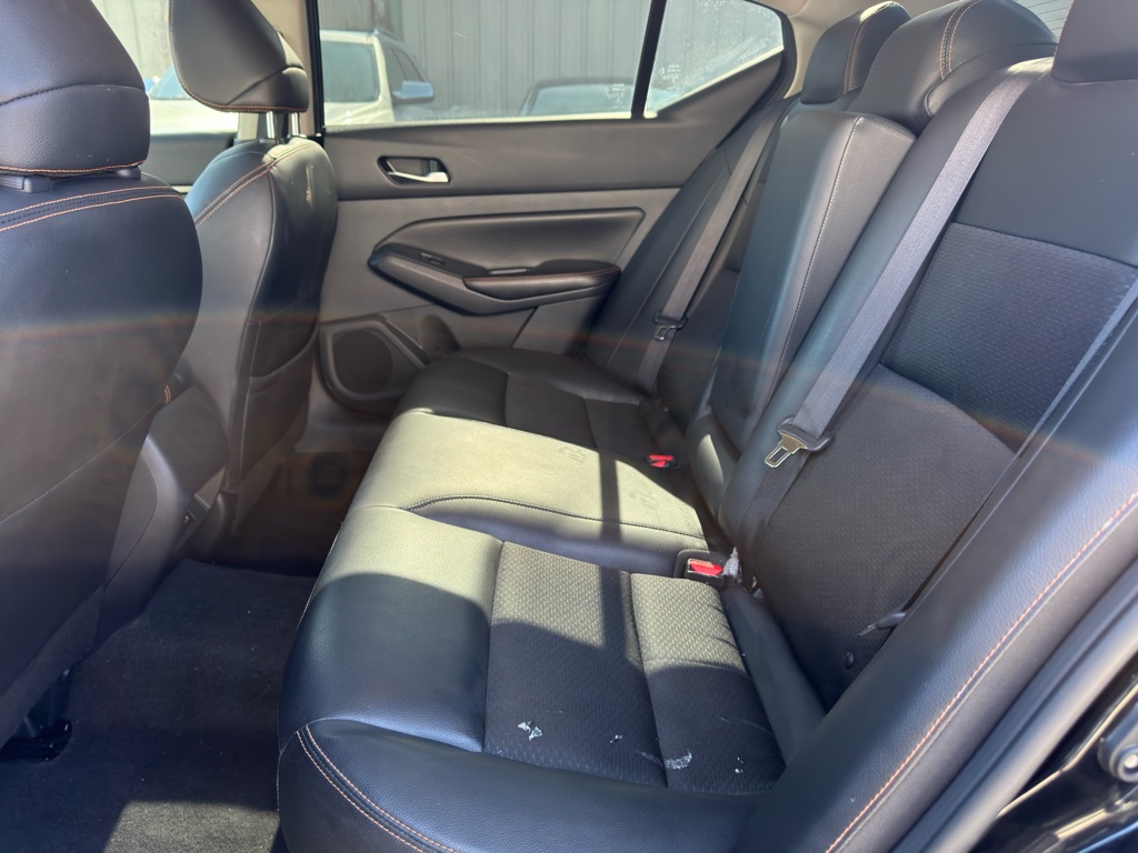 Photo 11 of this NISSAN ALTIMA