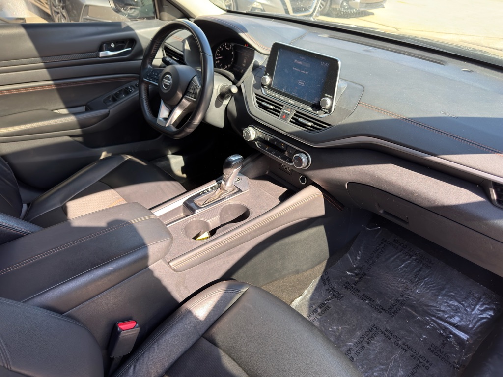 Photo 19 of this NISSAN ALTIMA