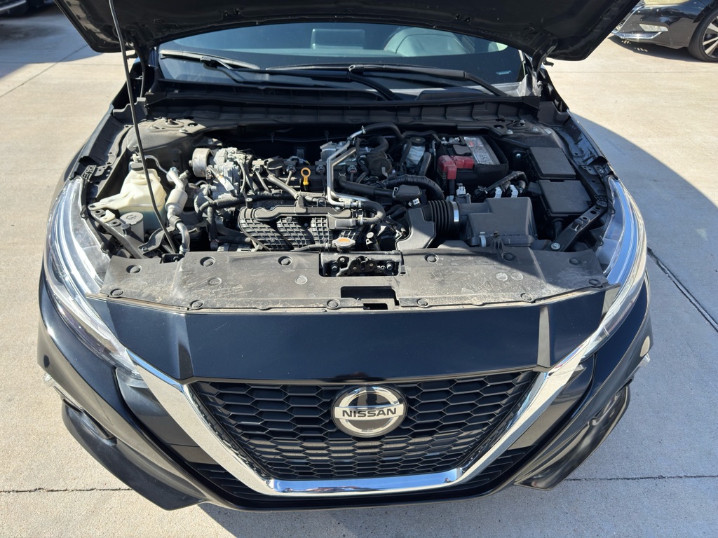Photo 22 of this NISSAN ALTIMA