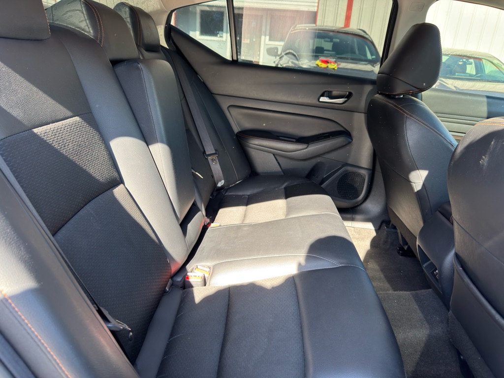 Photo 16 of this NISSAN ALTIMA