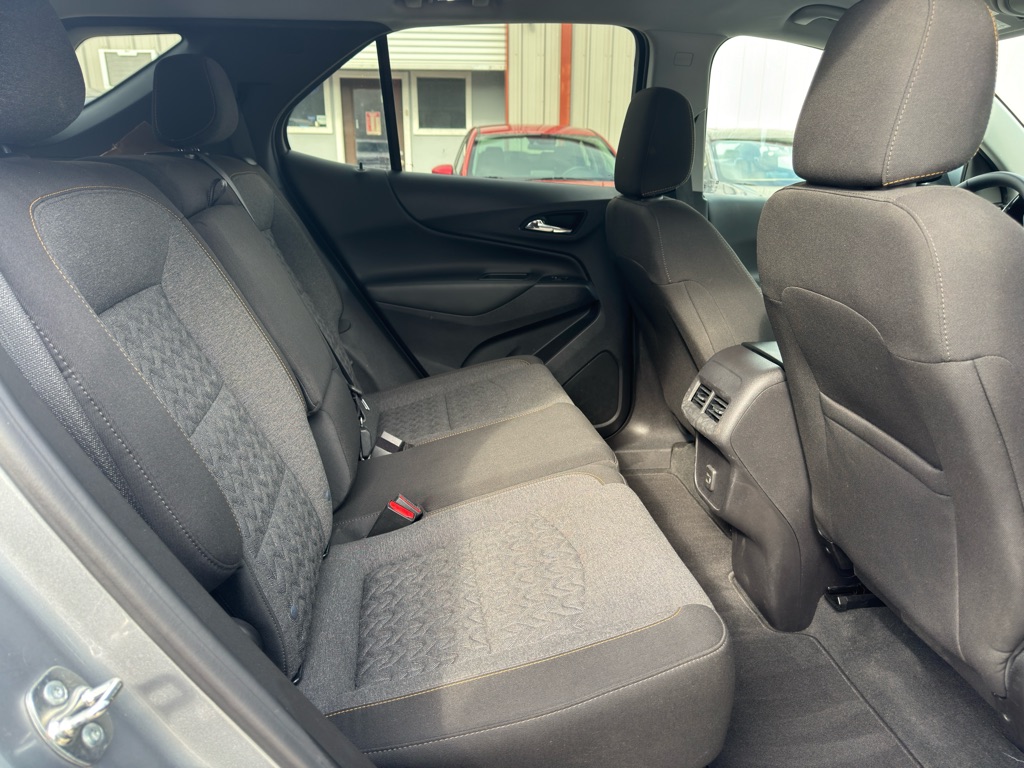 Photo 14 of this CHEVROLET EQUINOX