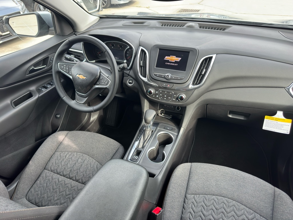 Photo 15 of this CHEVROLET EQUINOX