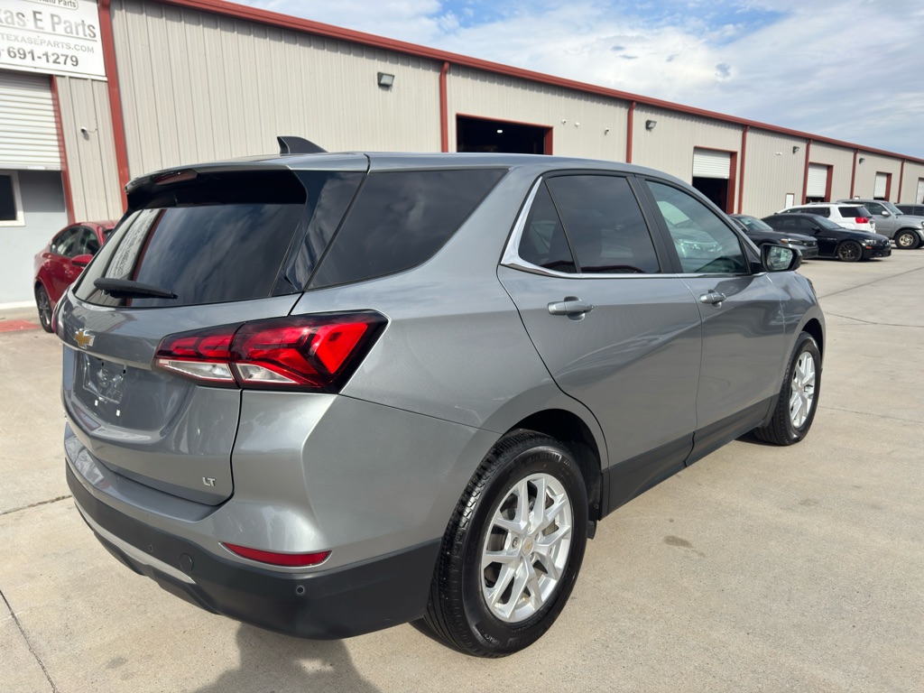 Photo 6 of this CHEVROLET EQUINOX