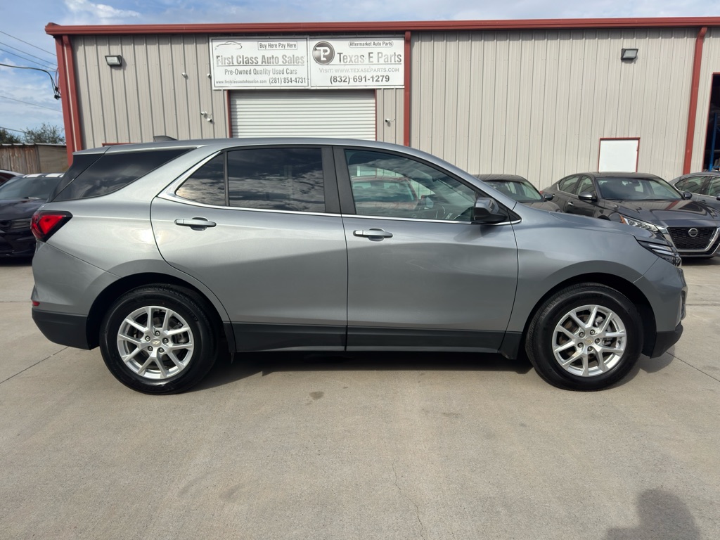 Photo 5 of this CHEVROLET EQUINOX