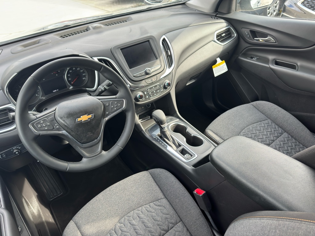 Photo 11 of this CHEVROLET EQUINOX