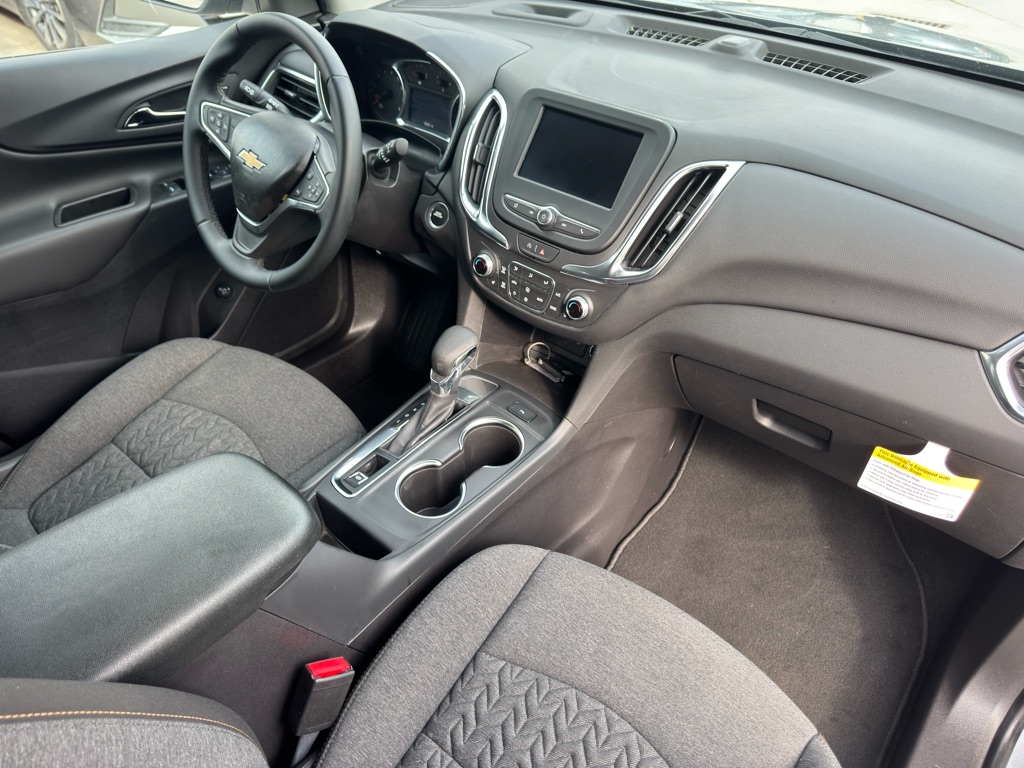 Photo 18 of this CHEVROLET EQUINOX