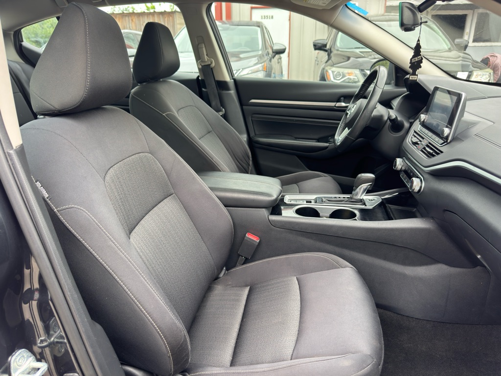 Photo 20 of this NISSAN ALTIMA