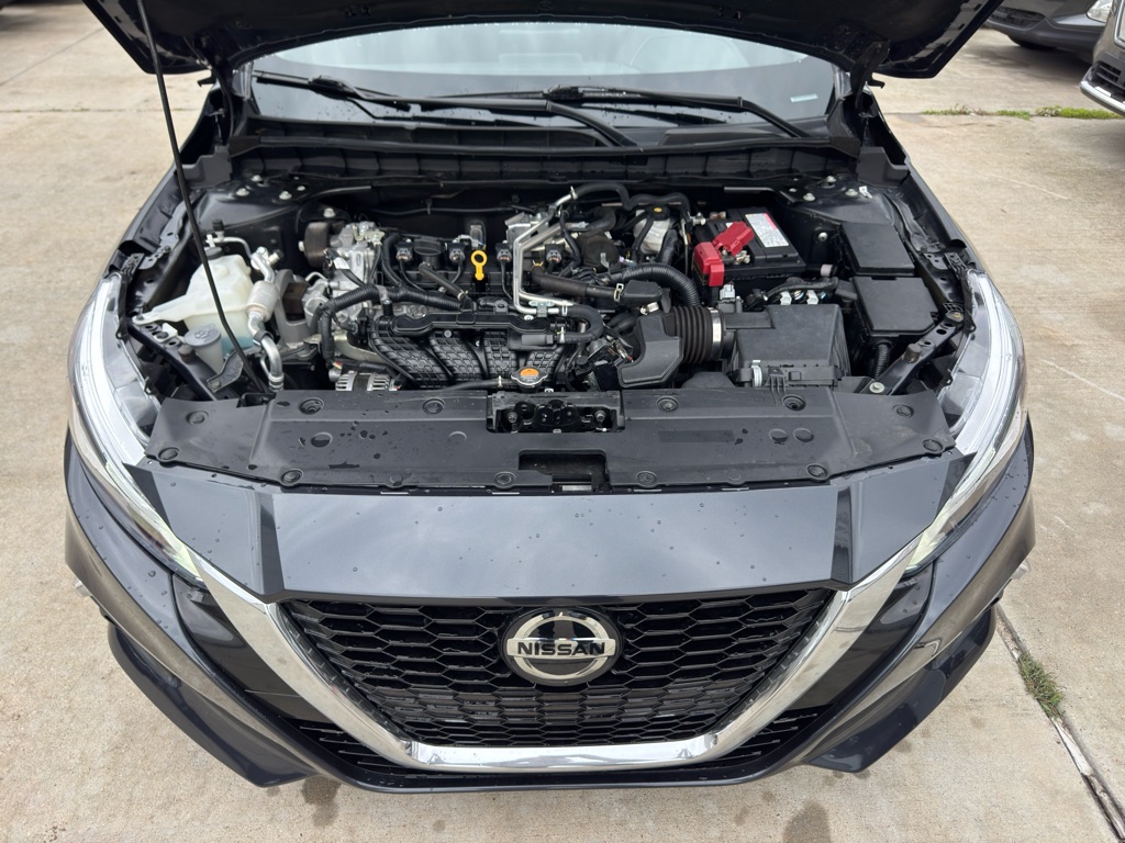 Photo 23 of this NISSAN ALTIMA
