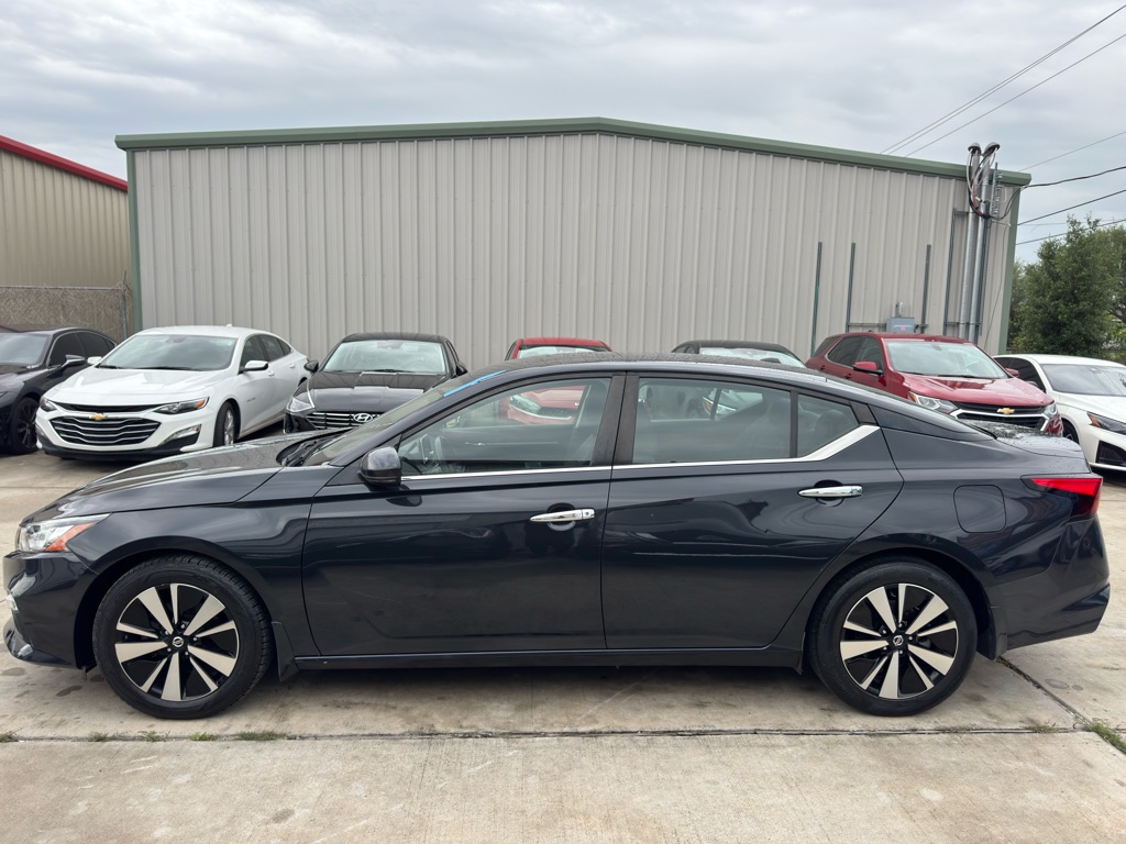 Photo 9 of this NISSAN ALTIMA