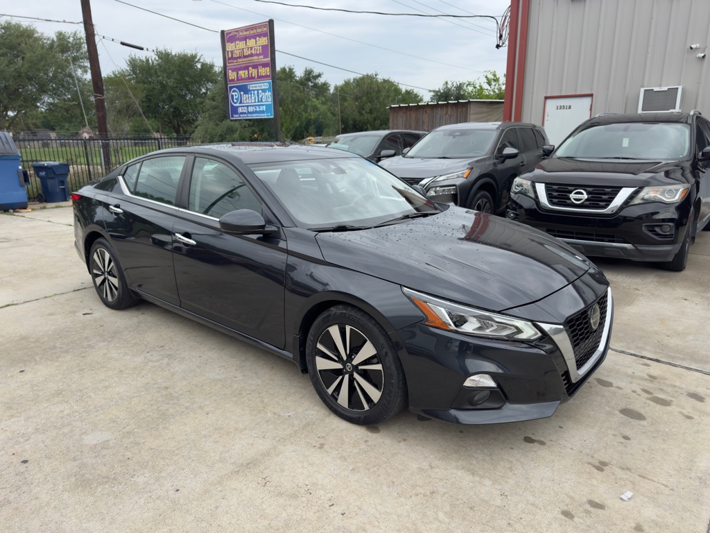 Photo 4 of this NISSAN ALTIMA