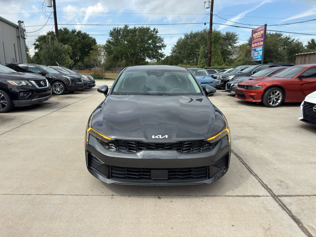 Photo 3 of this KIA K5