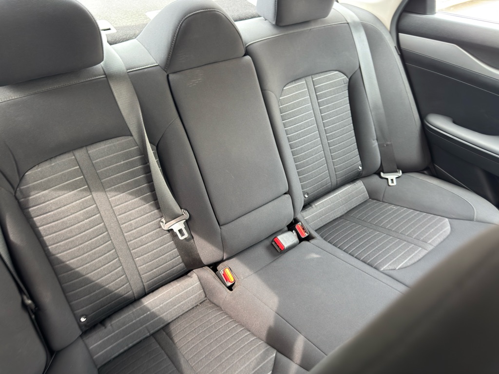 Photo 19 of this KIA K5