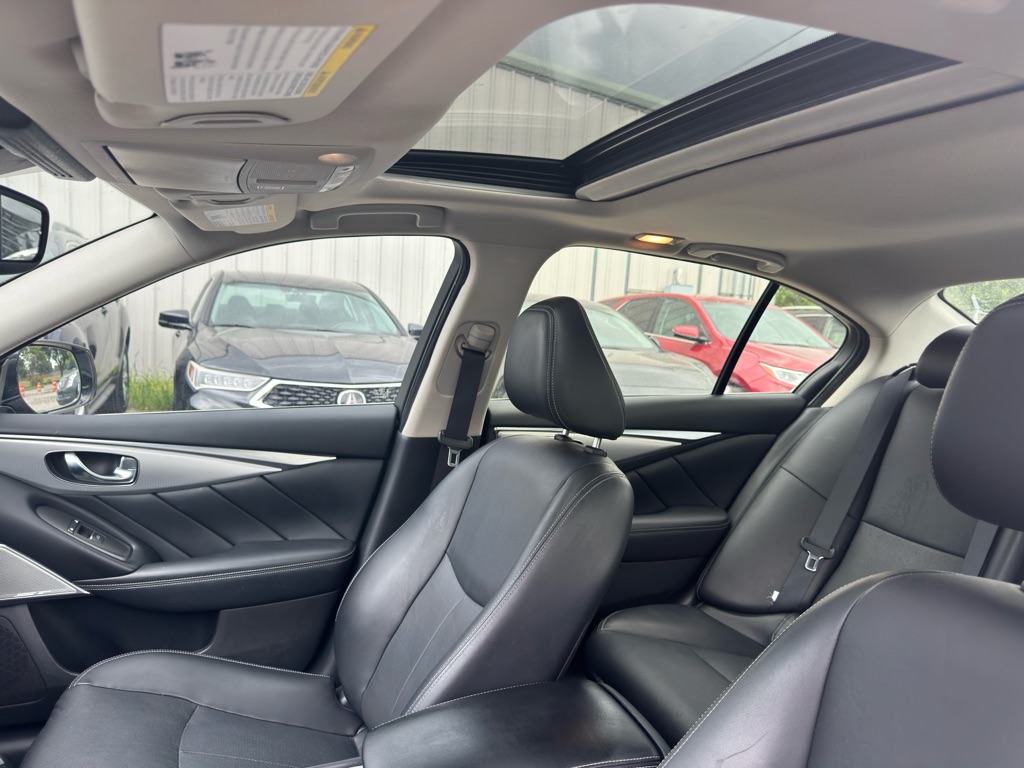 Photo 13 of this INFINITI Q50