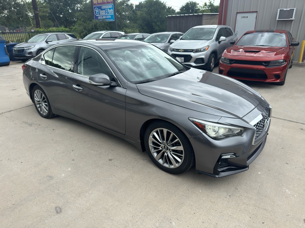 Photo 5 of this INFINITI Q50