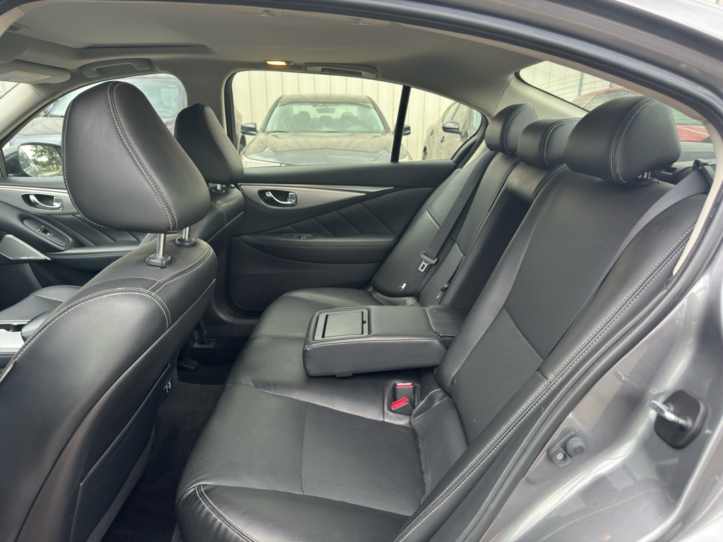 Photo 11 of this INFINITI Q50