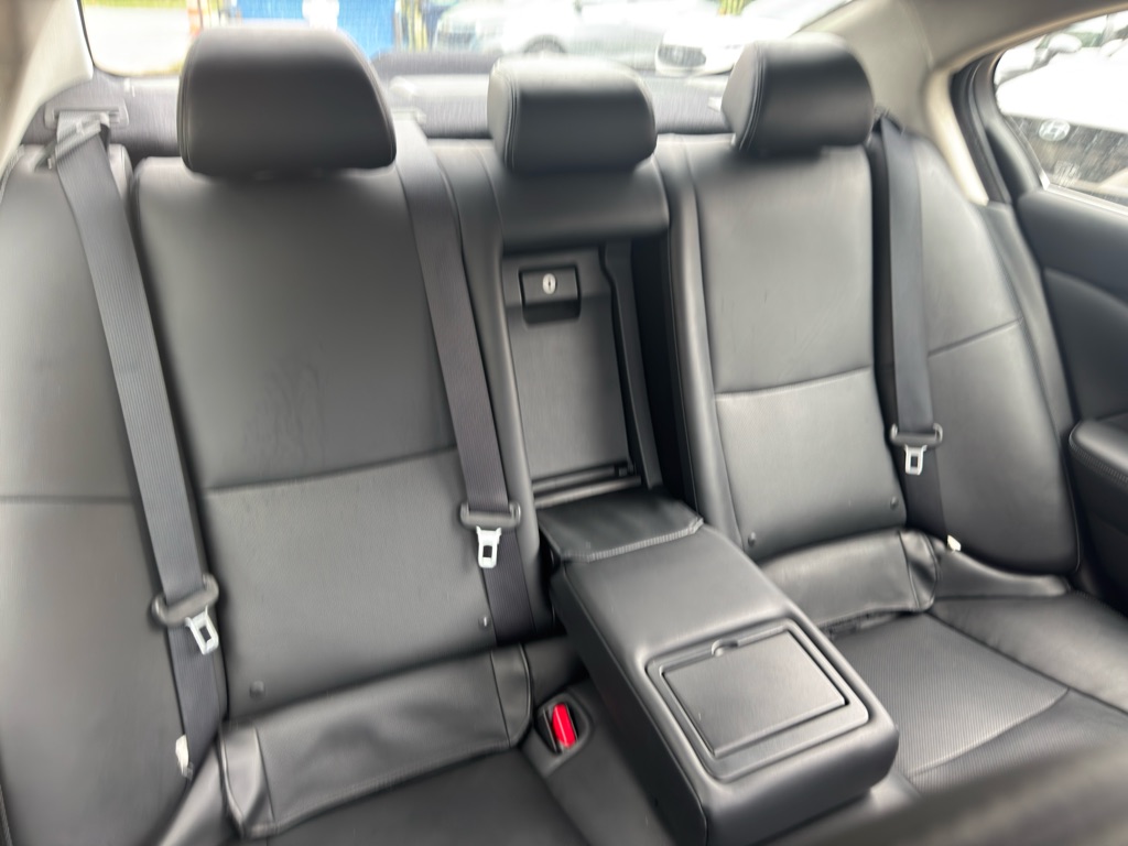 Photo 21 of this INFINITI Q50