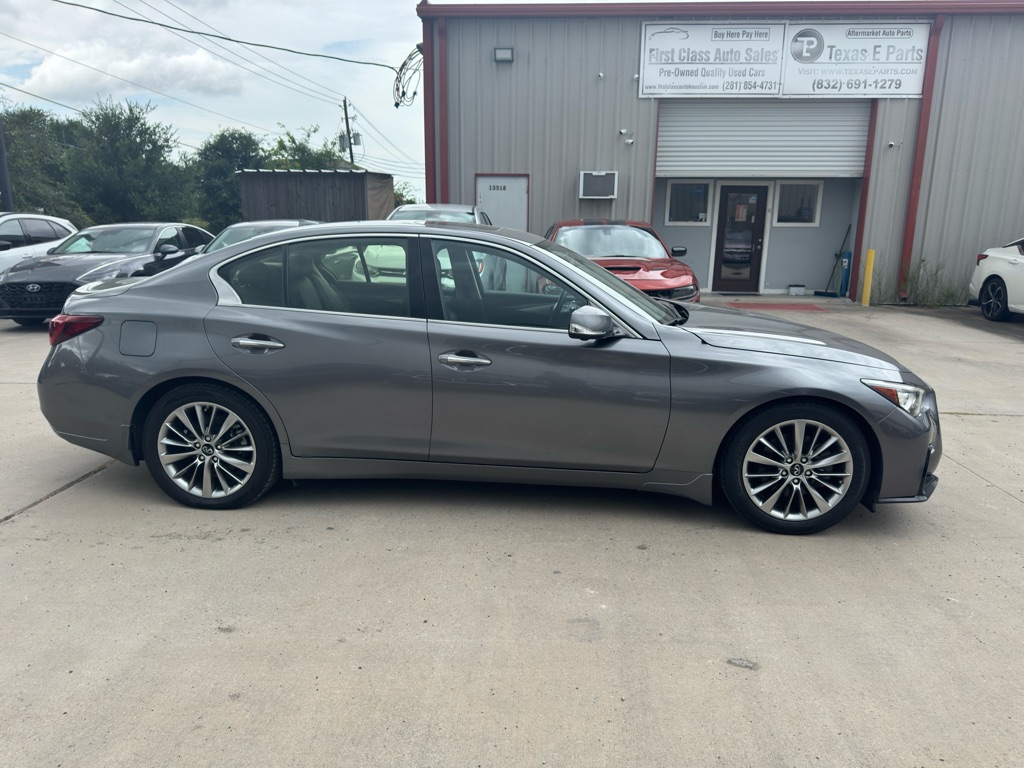 Photo 6 of this INFINITI Q50