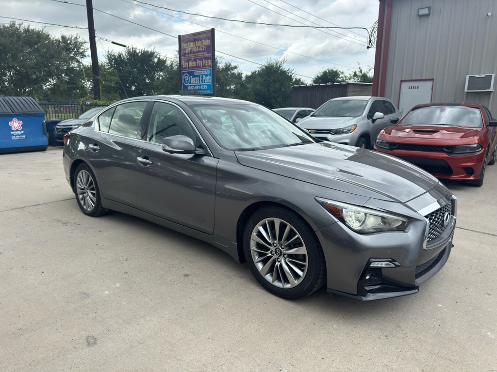 Photo 4 of this INFINITI Q50
