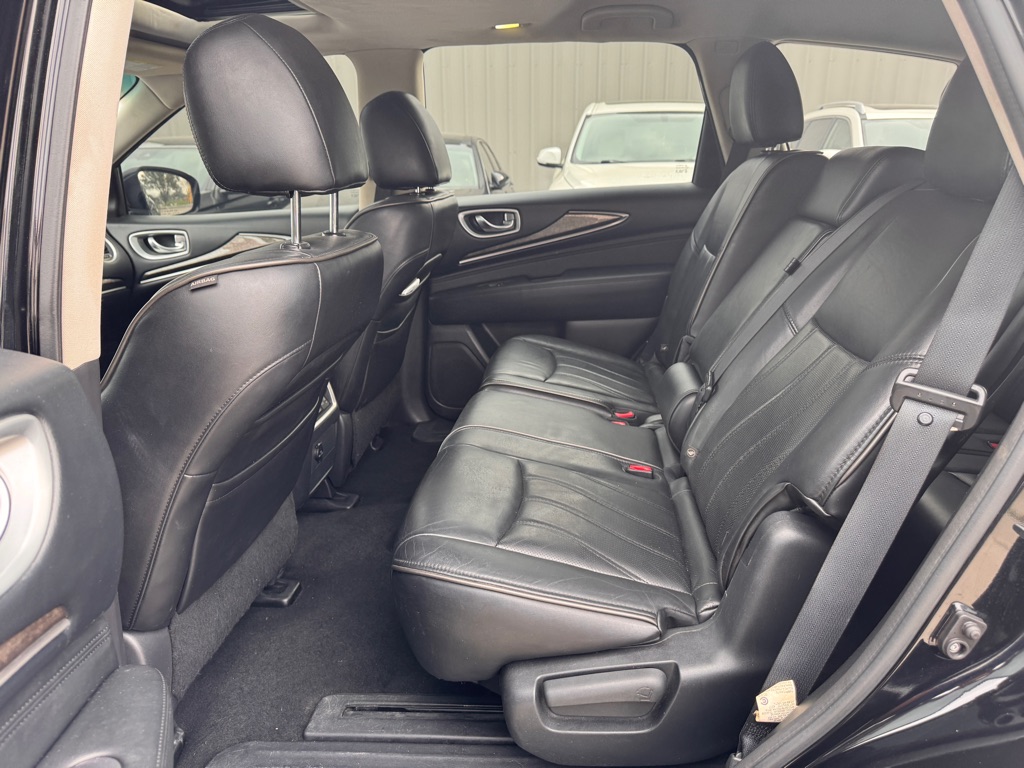 Photo 11 of this INFINITI QX60