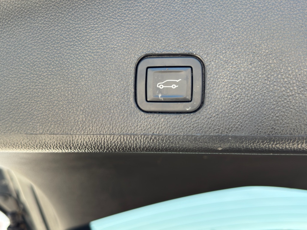 Photo 18 of this CADILLAC SRX