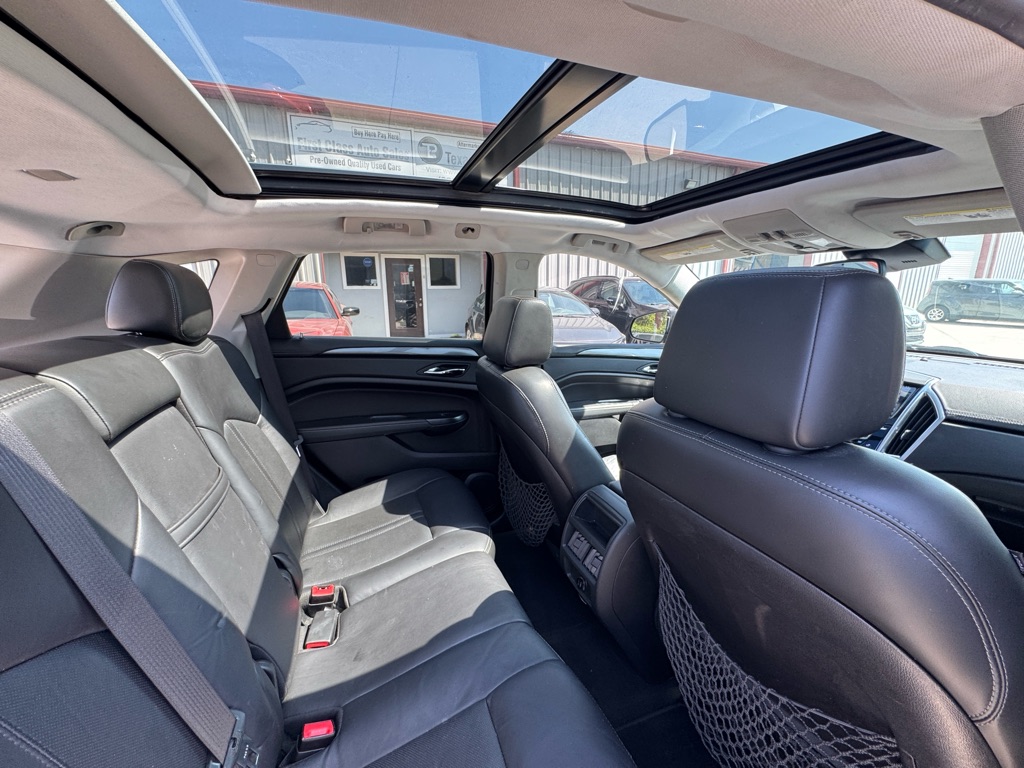 Photo 23 of this CADILLAC SRX
