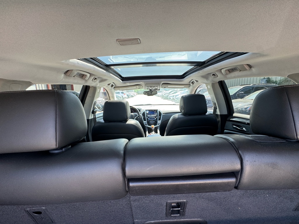 Photo 28 of this CADILLAC SRX
