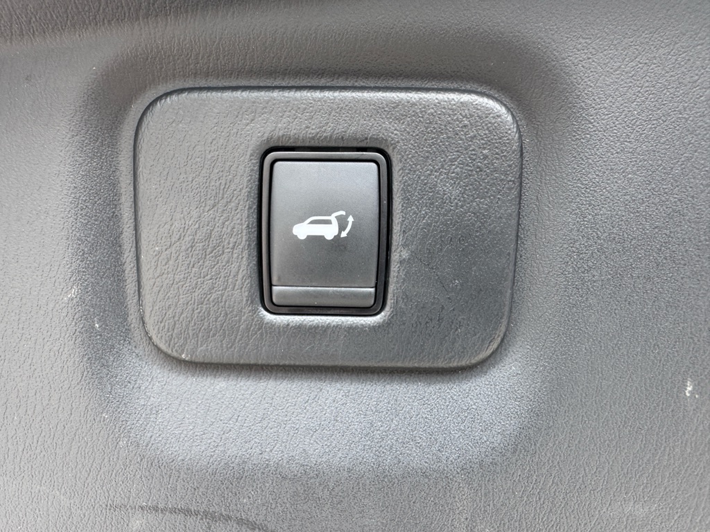 Photo 23 of this NISSAN PATHFINDER