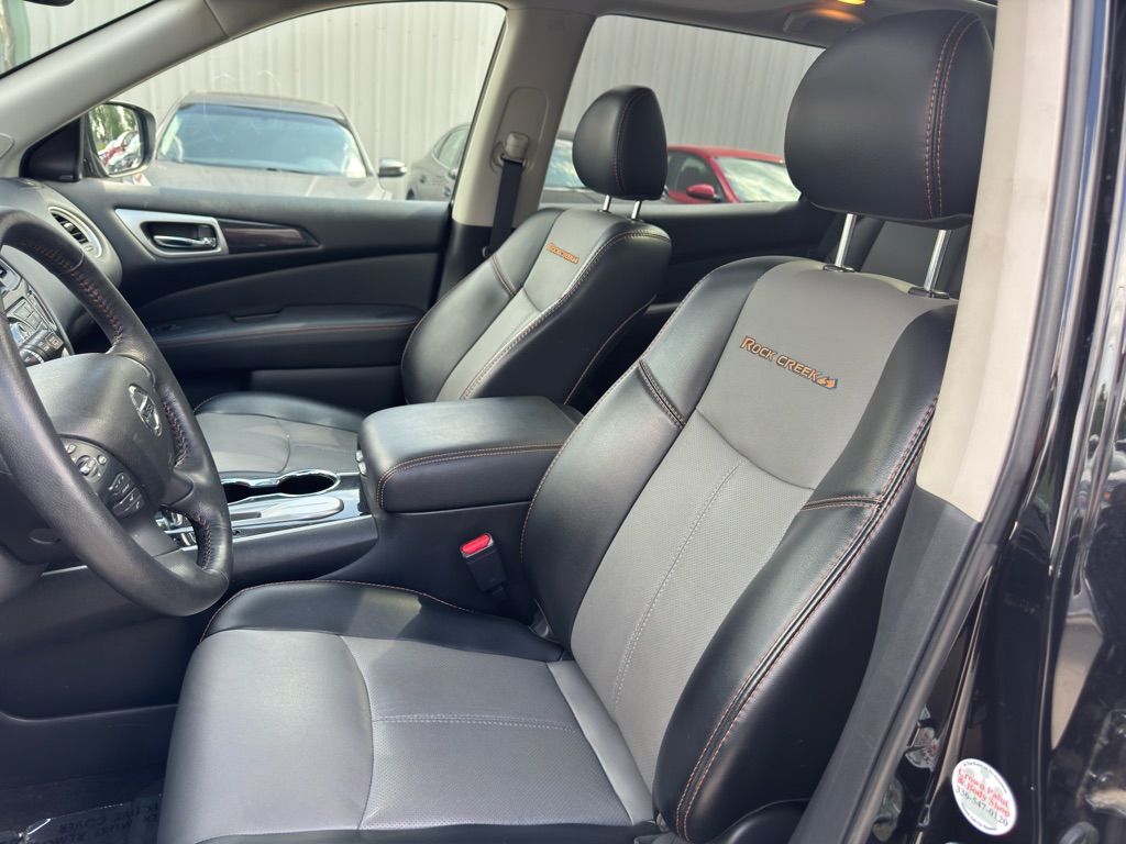 Photo 17 of this NISSAN PATHFINDER