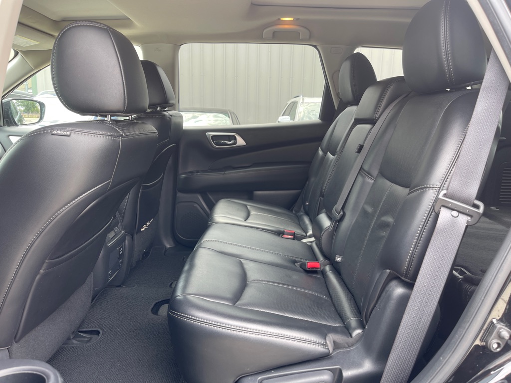 Photo 10 of this NISSAN PATHFINDER