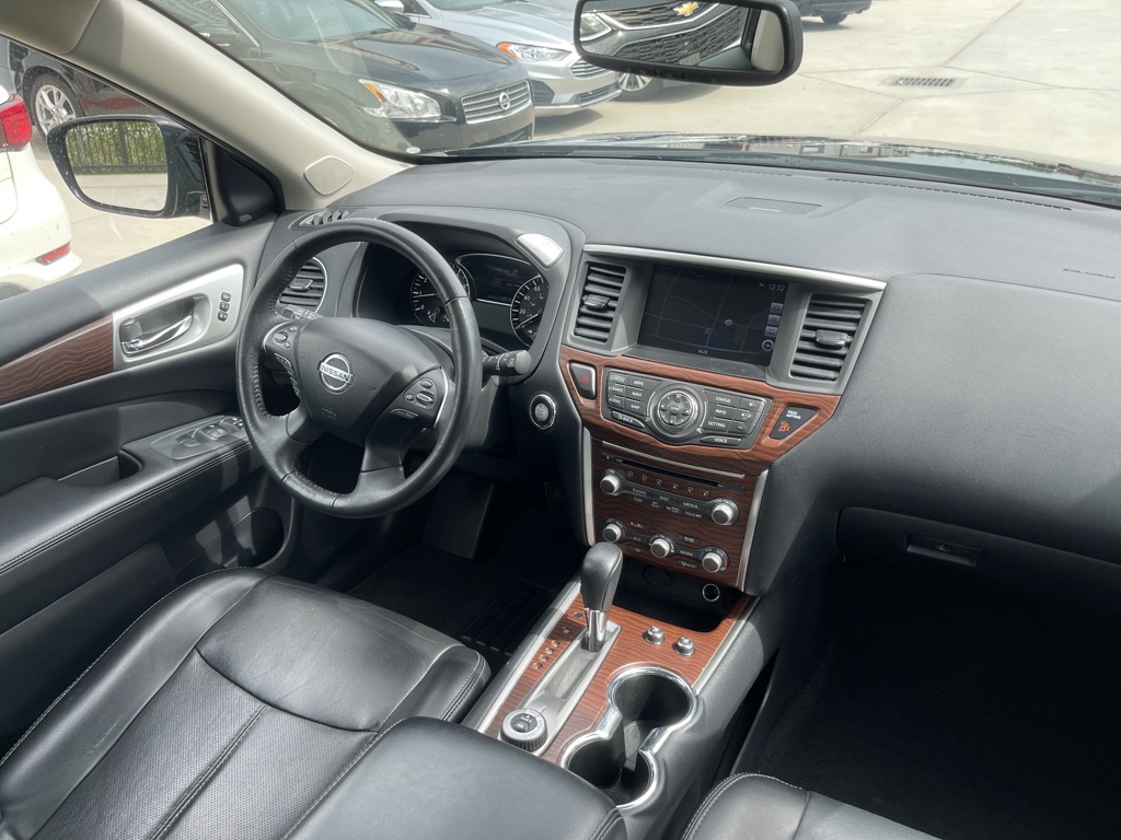 Photo 19 of this NISSAN PATHFINDER