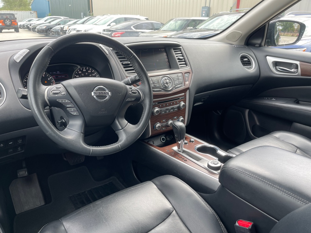 Photo 11 of this NISSAN PATHFINDER