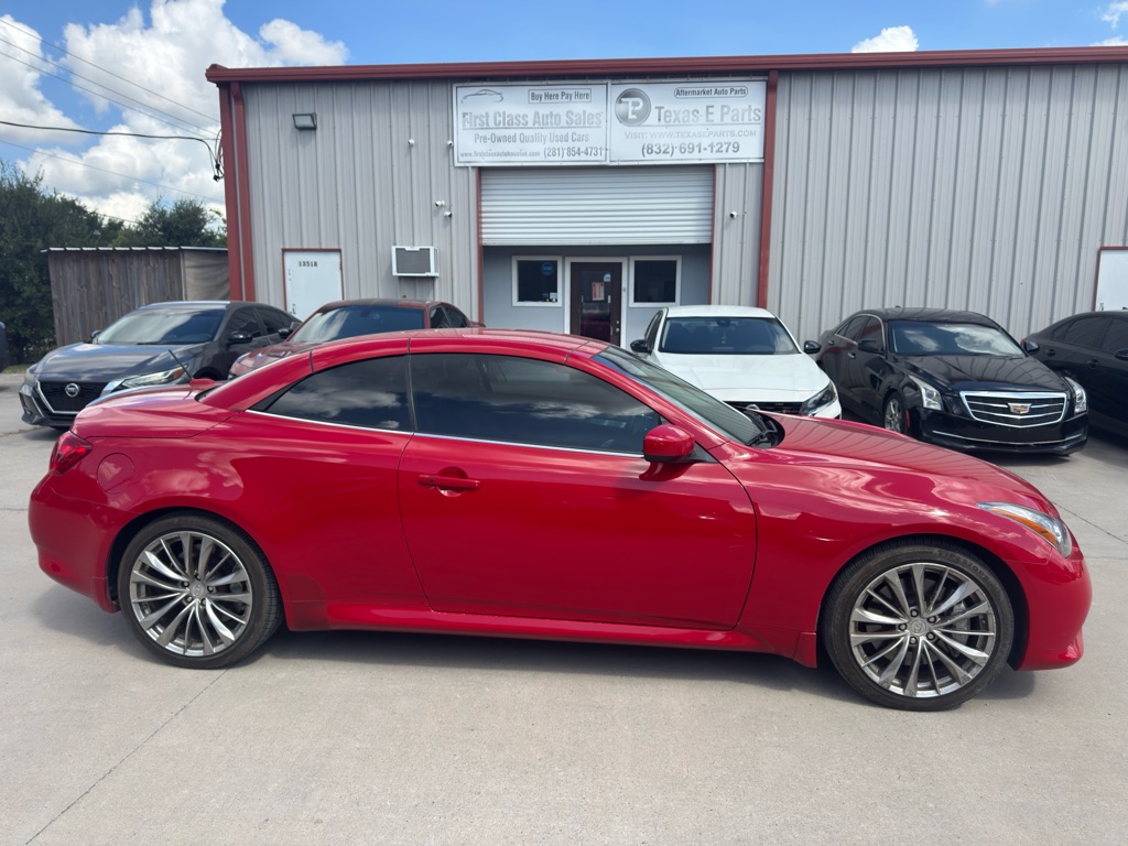 Photo 4 of this INFINITI G37