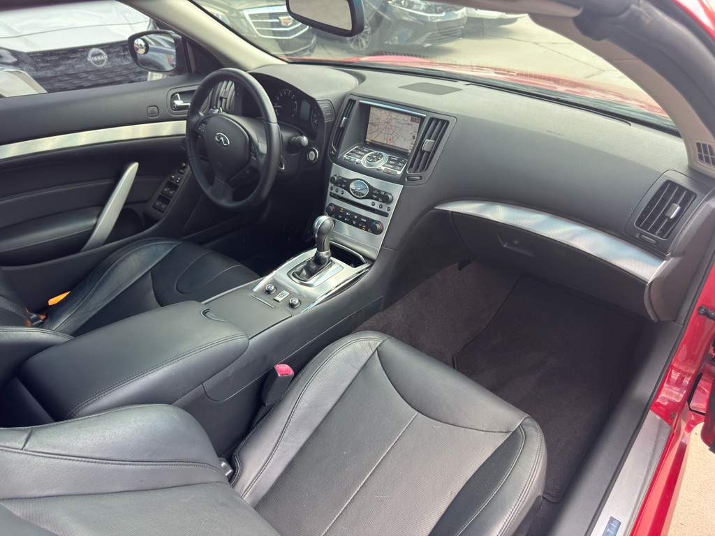 Photo 21 of this INFINITI G37