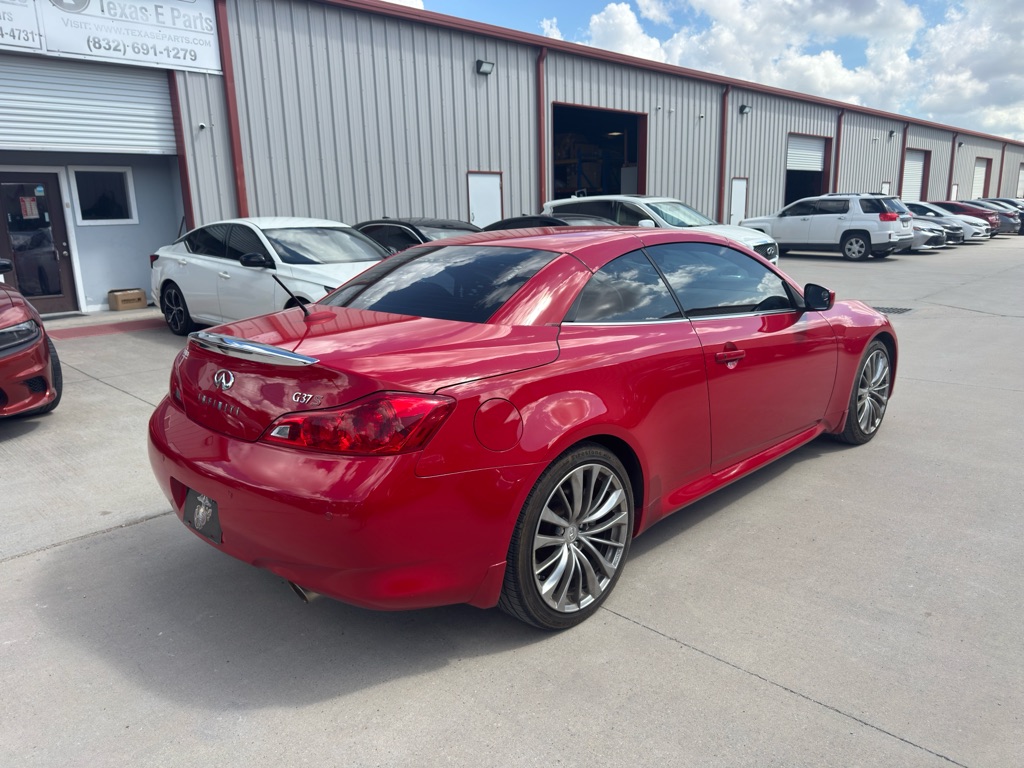 Photo 5 of this INFINITI G37
