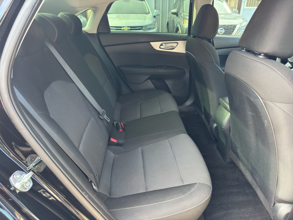 Photo 10 of this KIA FORTE