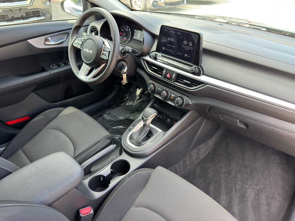 Photo 14 of this KIA FORTE