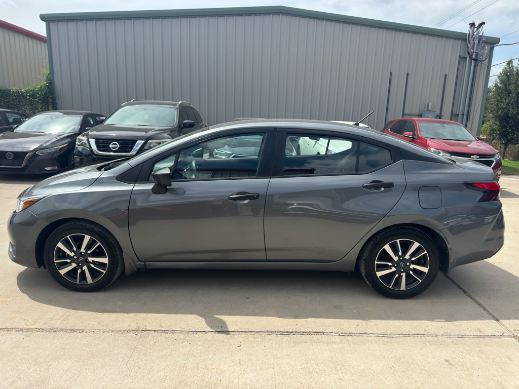 Photo 9 of this NISSAN VERSA
