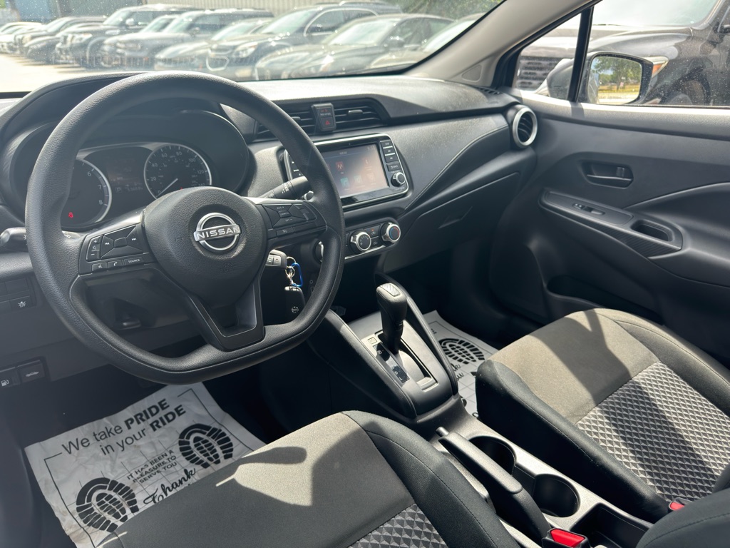 Photo 12 of this NISSAN VERSA