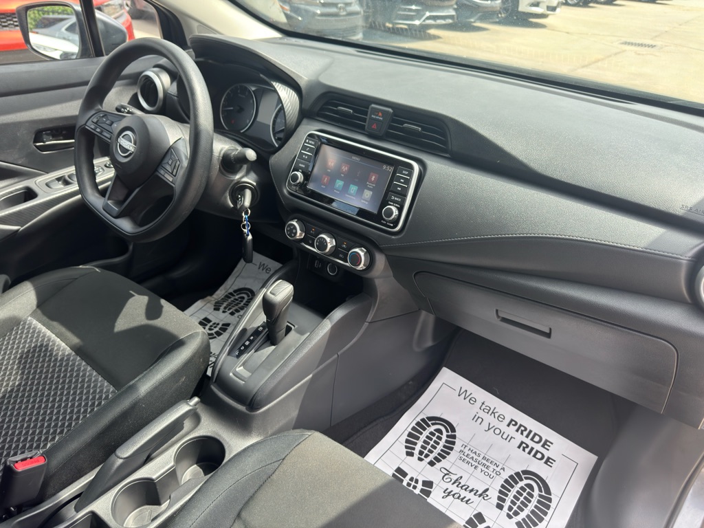 Photo 20 of this NISSAN VERSA
