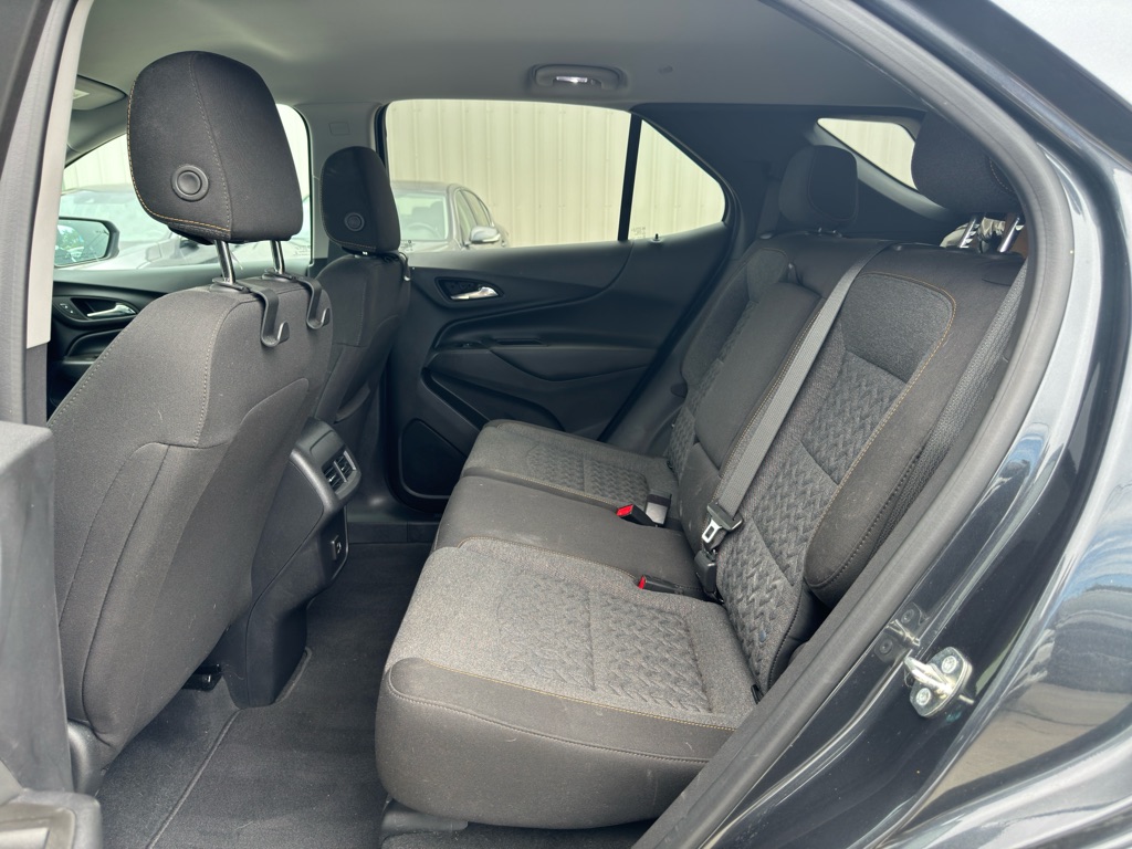 Photo 6 of this CHEVROLET EQUINOX
