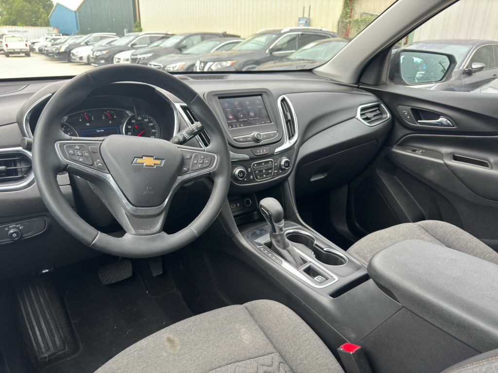 Photo 7 of this CHEVROLET EQUINOX