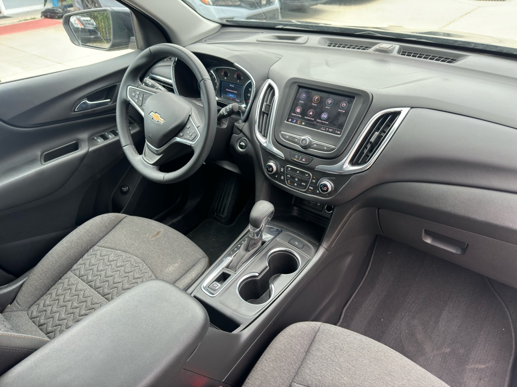 Photo 13 of this CHEVROLET EQUINOX