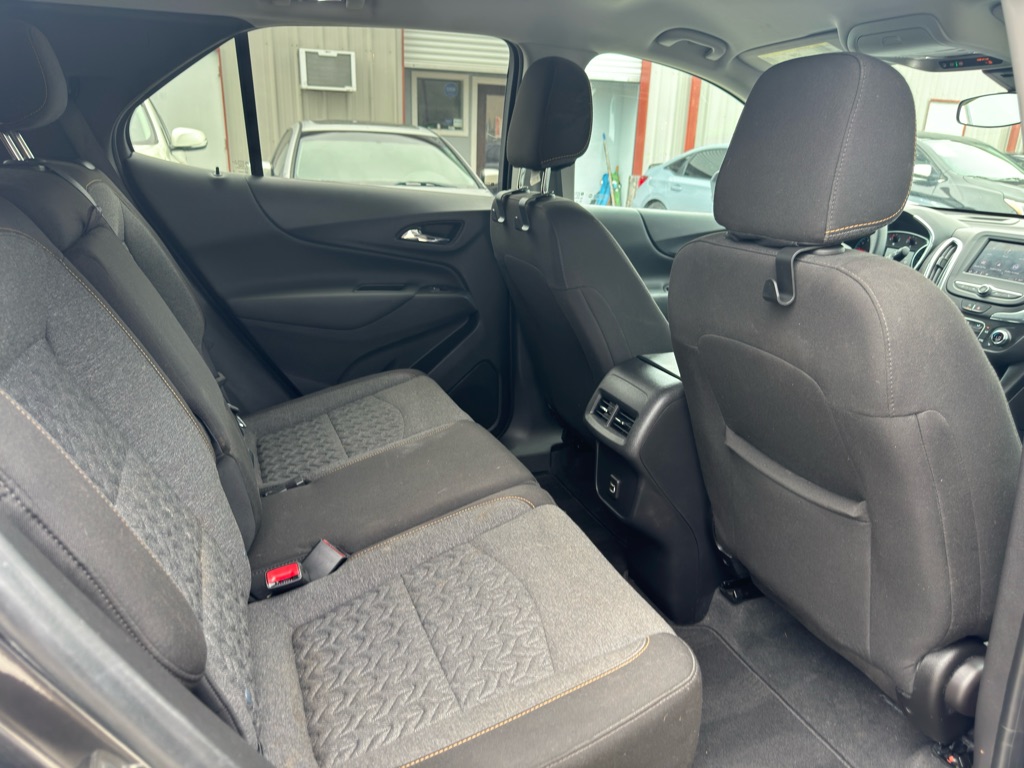 Photo 9 of this CHEVROLET EQUINOX